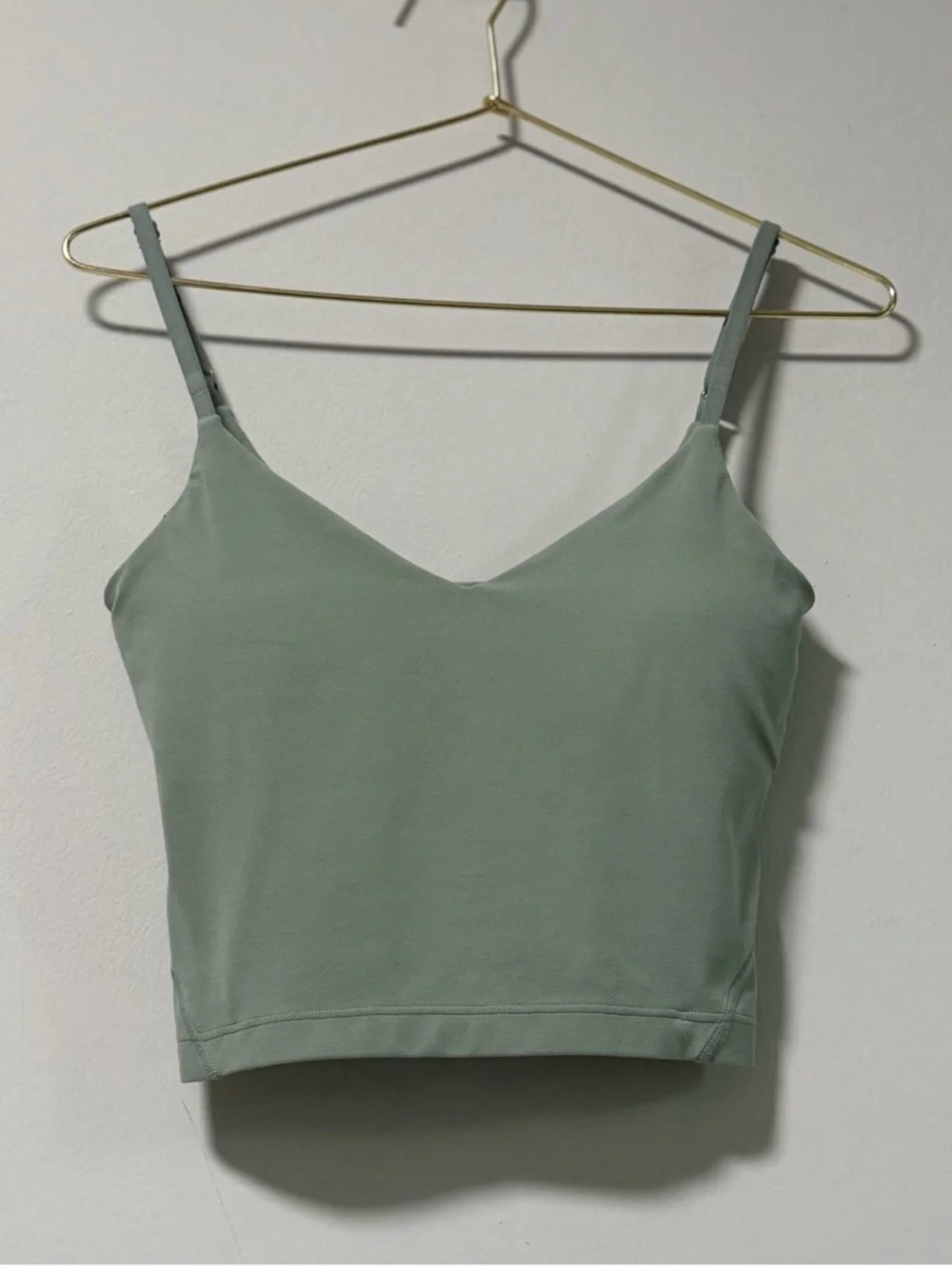 lululemon athletica reposhing this